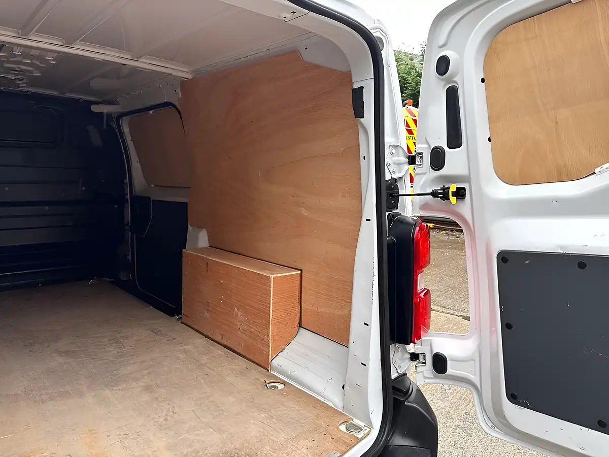 Used 2023 Vauxhall Vivaro 3100 Prime Kaolin White - Interior and Exterior details 17