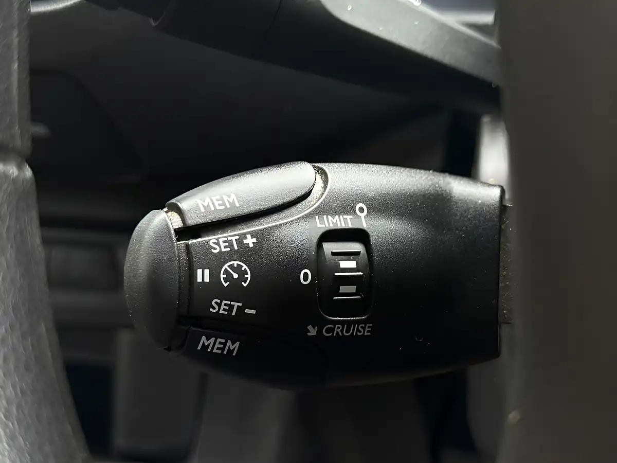 Used 2023 Vauxhall Vivaro 3100 Prime Kaolin White - Interior and Exterior details 19