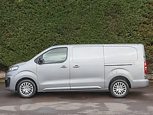 Used 2023 Vauxhall Vivaro 3100 Pro L2 Long Panel Grey - Interior and Exterior details 14