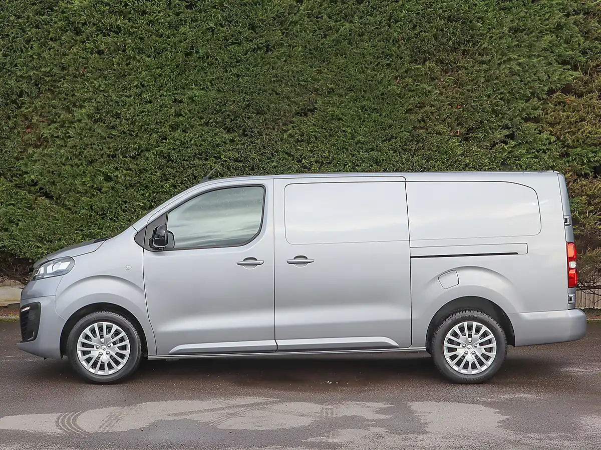 Used 2023 Vauxhall Vivaro 3100 Pro L2 Long Panel Grey - Interior and Exterior details 14