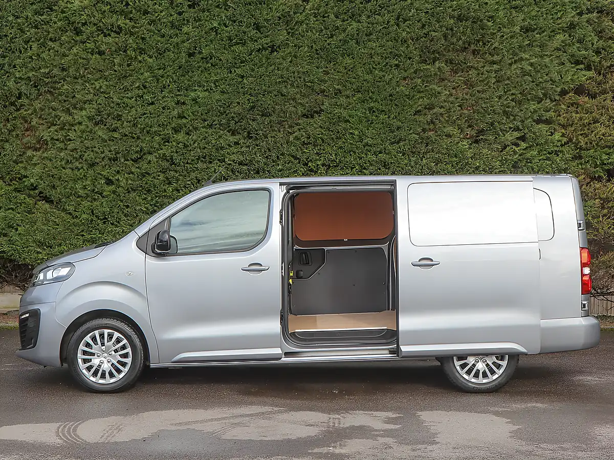Used 2023 Vauxhall Vivaro 3100 Pro L2 Long Panel Grey - Interior and Exterior details 15