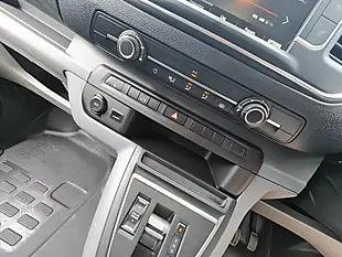 Used 2023 Vauxhall Vivaro Dynamic White - Interior and Exterior details 14