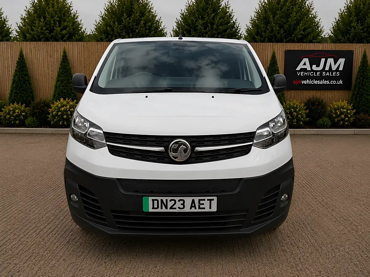 Used 2023 Vauxhall Vivaro Dynamic White - Interior and Exterior details 3