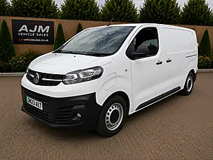 Used 2023 Vauxhall Vivaro Dynamic White - Interior and Exterior details 4