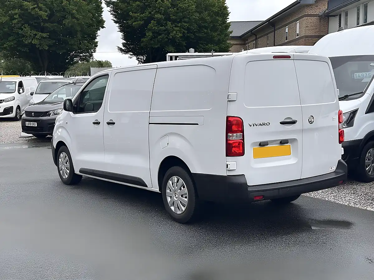 Used 2023 Vauxhall Vivaro Dynamic White - Interior and Exterior details 10