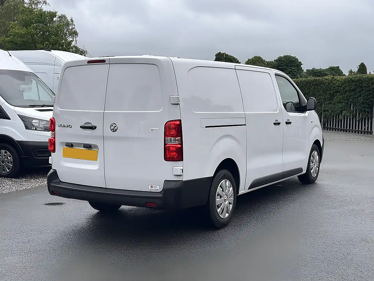 Used 2023 Vauxhall Vivaro Dynamic White - Interior and Exterior details 11