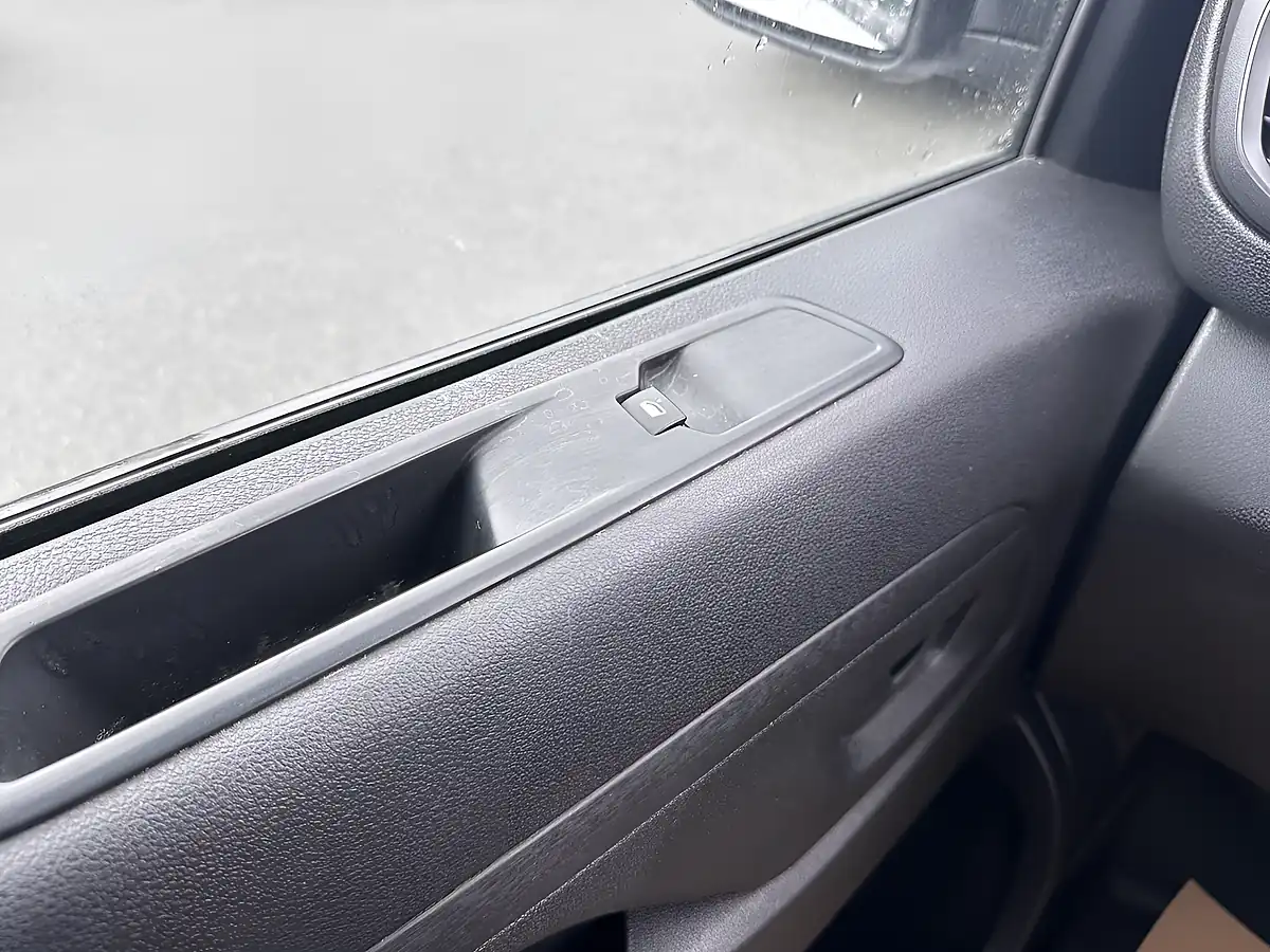 Used 2023 Vauxhall Vivaro Dynamic White - Interior and Exterior details 19