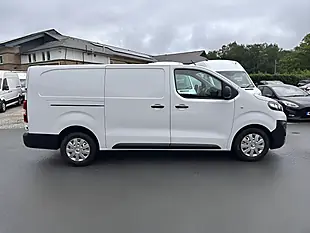 Used 2023 Vauxhall Vivaro Dynamic White - Interior and Exterior details 8
