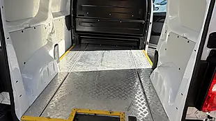 Used 2023 Vauxhall Vivaro Dynamic White - Interior and Exterior details 17