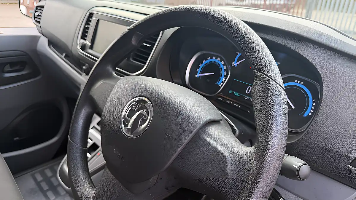 Used 2023 Vauxhall Vivaro Dynamic White - Interior and Exterior details 10