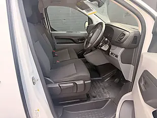 Used 2023 Vauxhall Vivaro Dynamic White - Interior and Exterior details 17