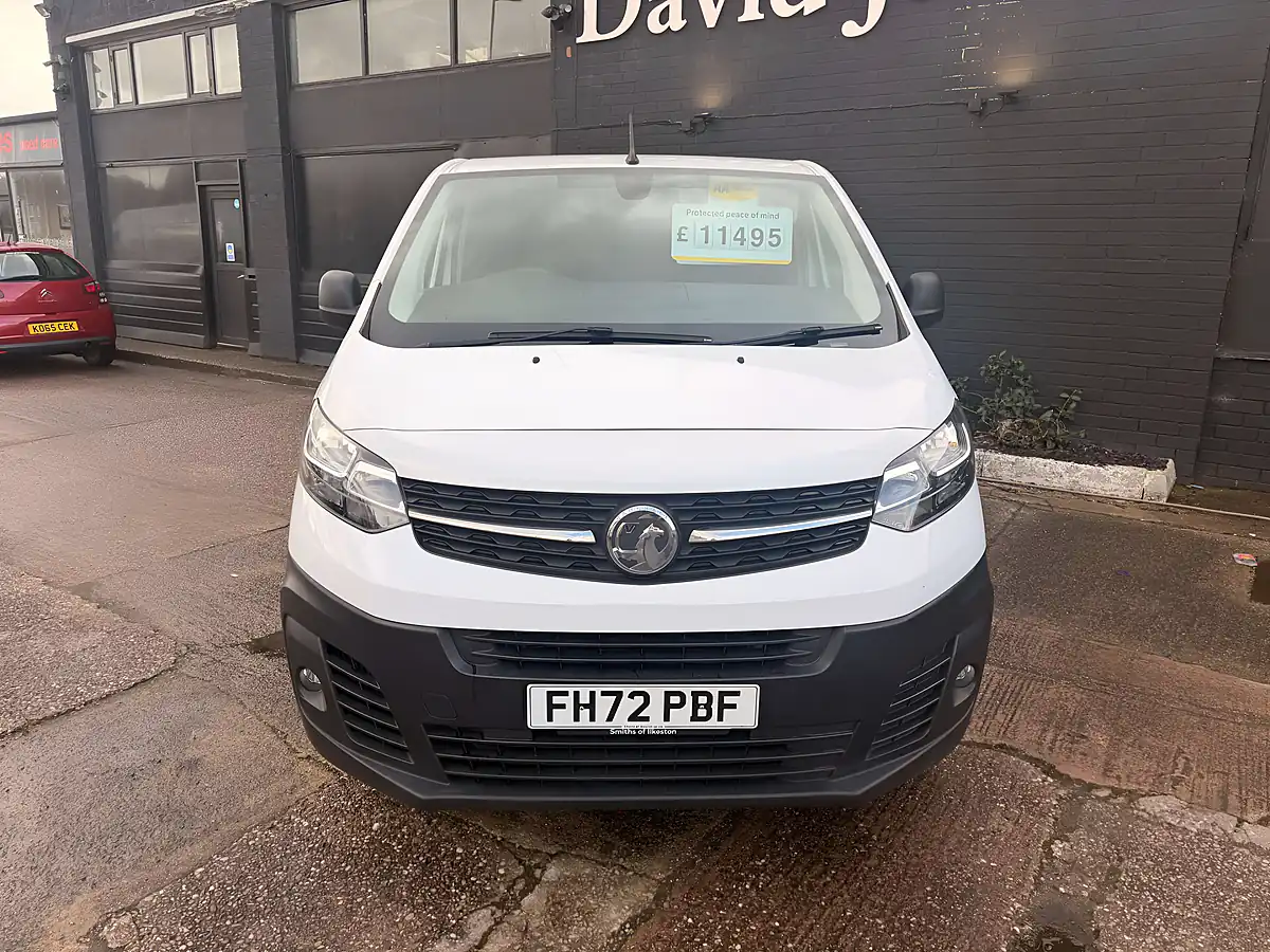 Used 2023 Vauxhall Vivaro Dynamic White - Interior and Exterior details 3