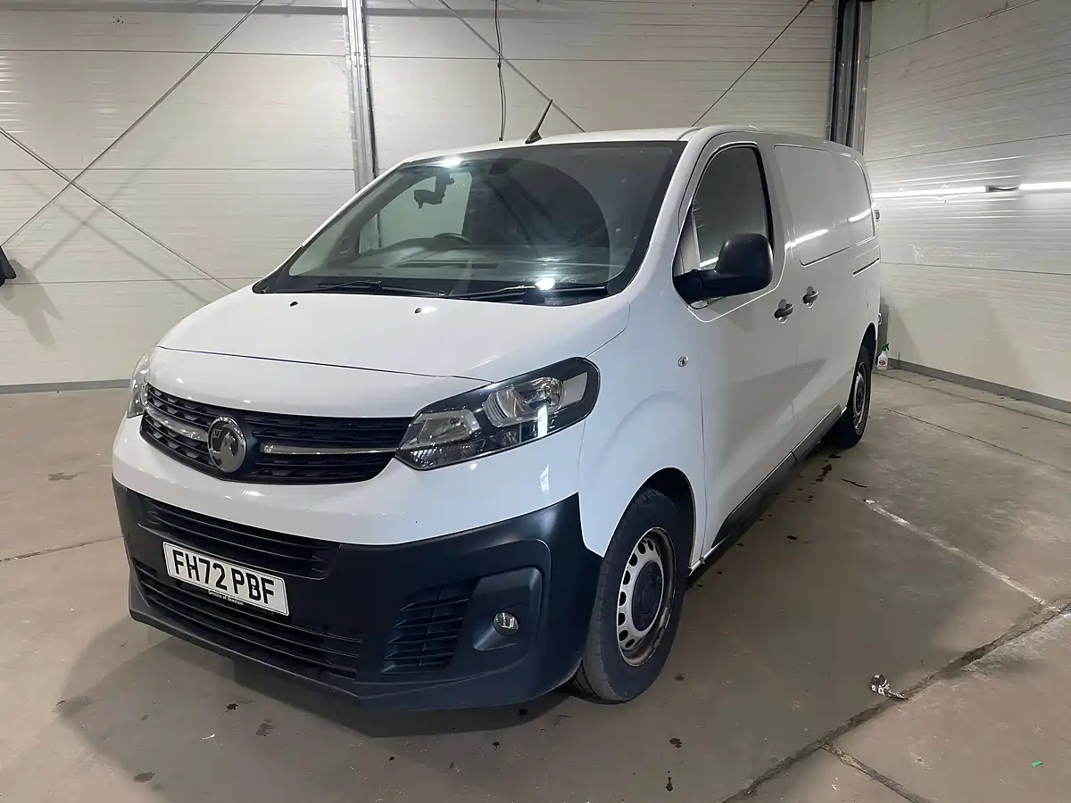 Used 2023 Vauxhall Vivaro Dynamic White - Interior and Exterior details 4