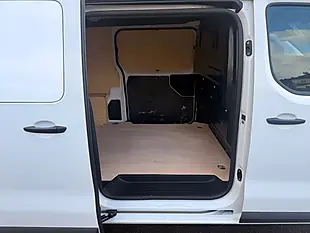 Used 2023 Vauxhall Vivaro Dynamic White - Interior and Exterior details 7