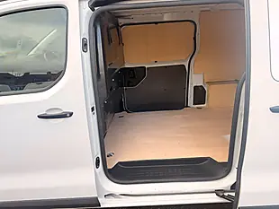 Used 2023 Vauxhall Vivaro Dynamic White - Interior and Exterior details 8