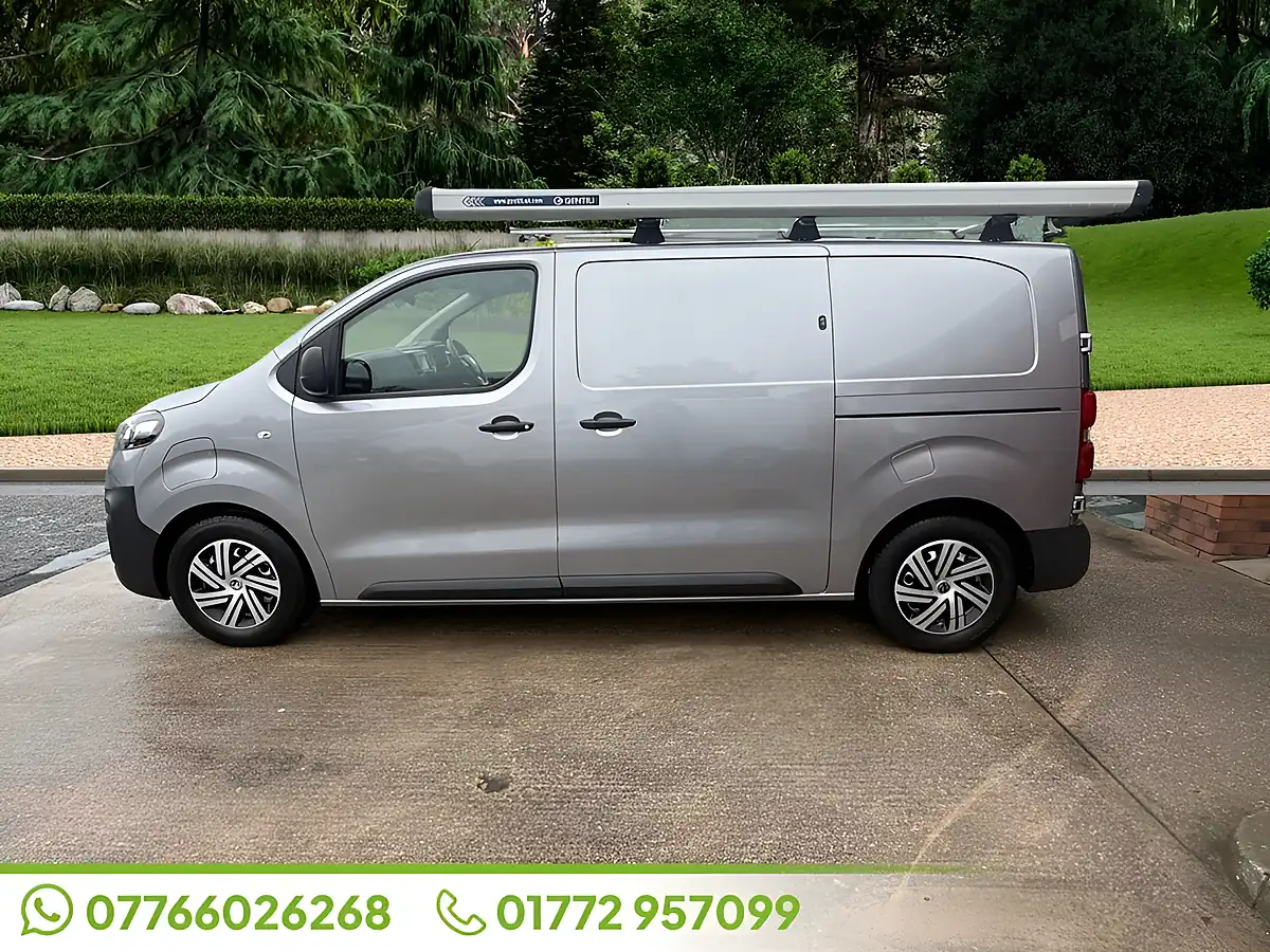Used 2023 Vauxhall Vivaro Electric Dynamic Grey - Interior and Exterior details 3