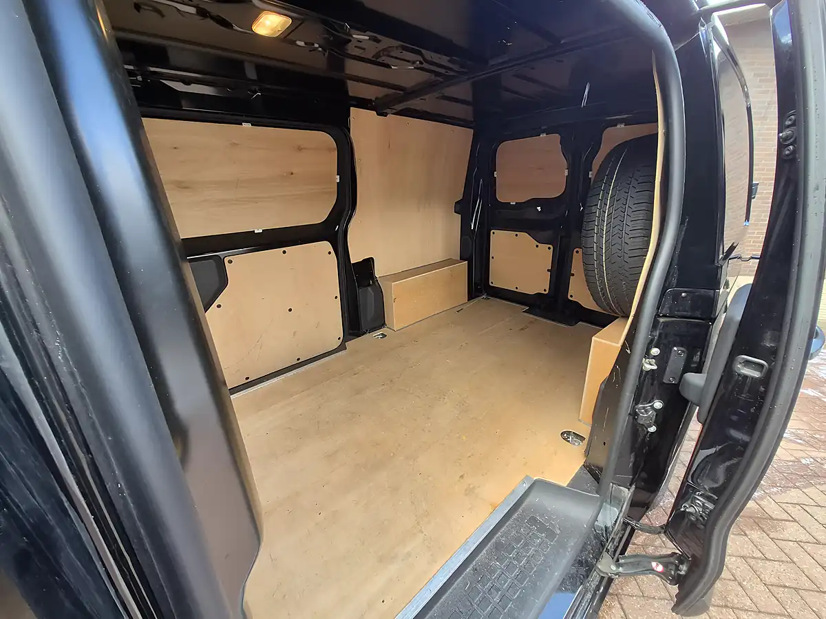 Used 2023 Vauxhall Vivaro Electric Prime Pearl Black - Interior and Exterior details 11