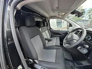 Used 2023 Vauxhall Vivaro Electric Prime Pearl Black - Interior and Exterior details 20