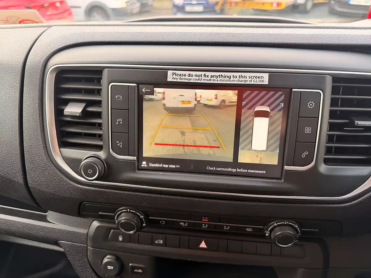 Used 2023 Vauxhall Vivaro F2900 Professional S/S White - Interior and Exterior details 13