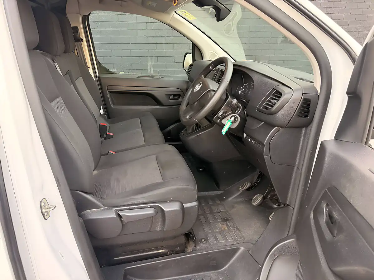 Used 2023 Vauxhall Vivaro F2900 Professional S/S White - Interior and Exterior details 16
