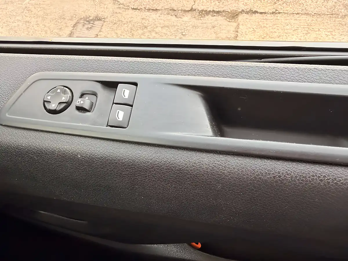 Used 2023 Vauxhall Vivaro F2900 Professional S/S White - Interior and Exterior details 19