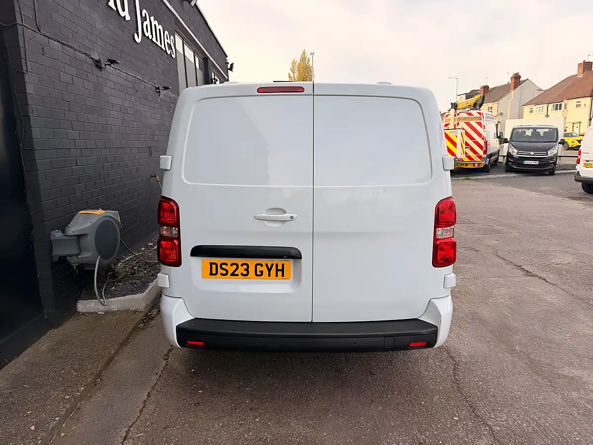 Used 2023 Vauxhall Vivaro F2900 Professional S/S White - Interior and Exterior details 6