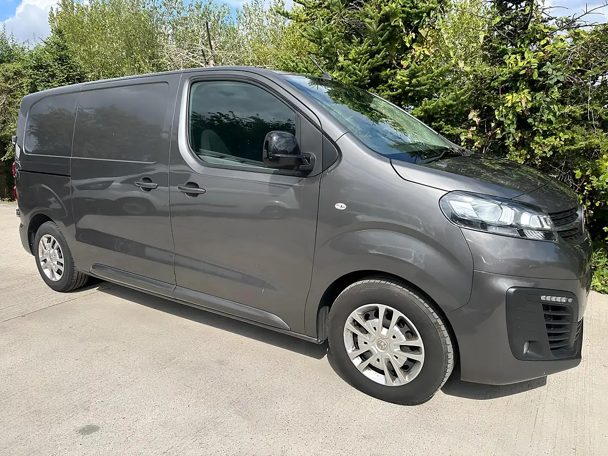 Used 2023 Vauxhall Vivaro - Interior and Exterior details 9