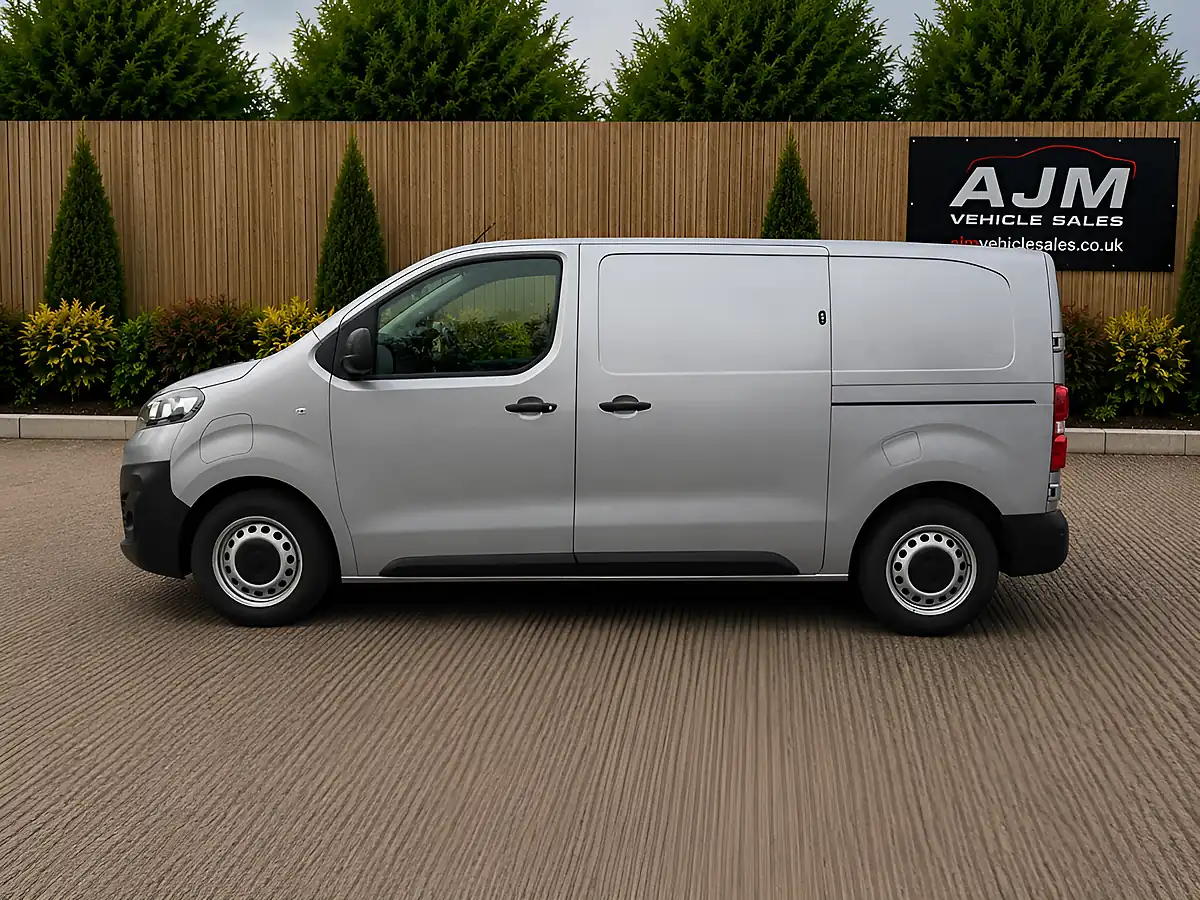Used 2023 Vauxhall Vivaro L1H1 F3100 Prime Grey - Interior and Exterior details 5