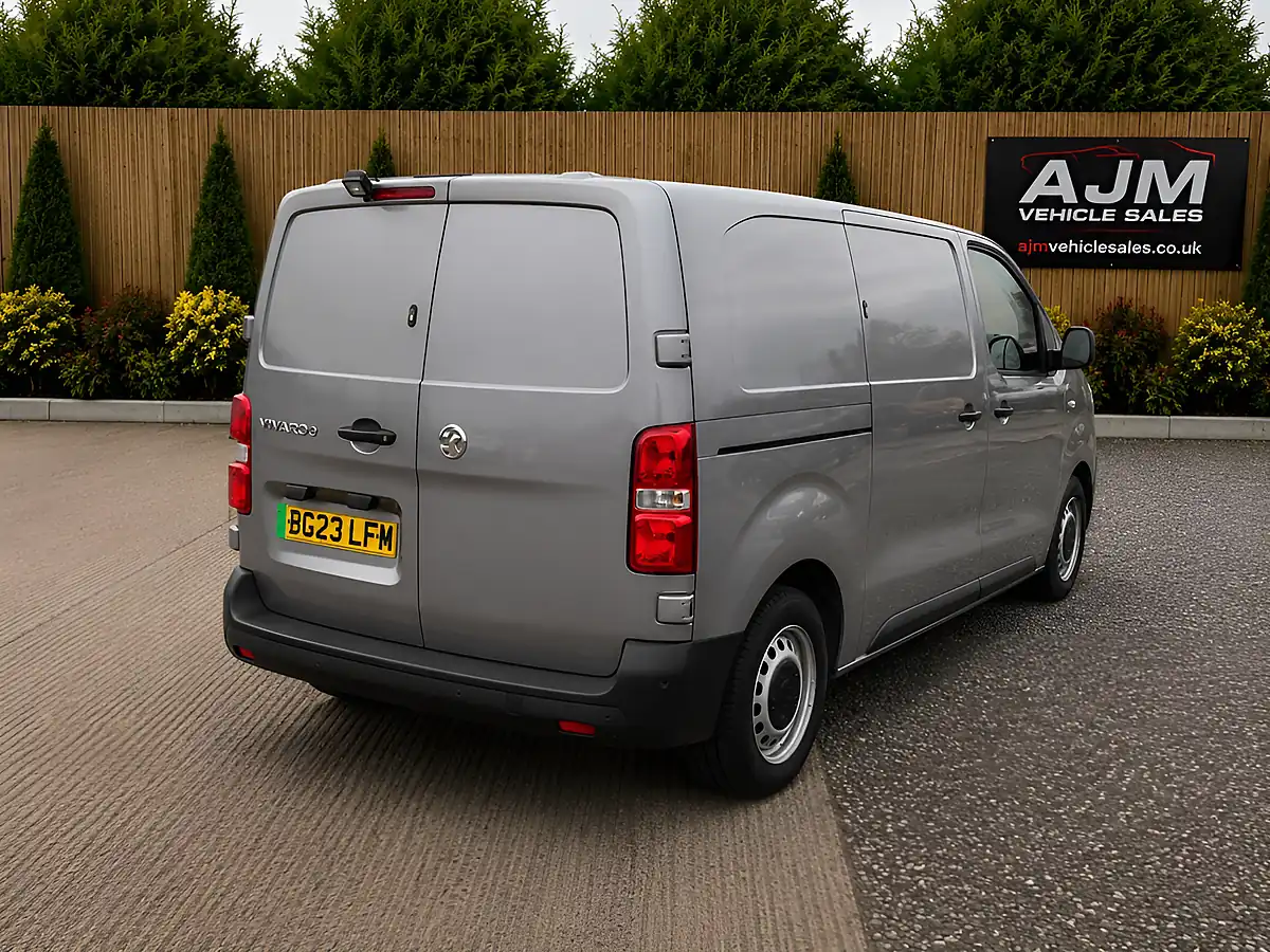 Used 2023 Vauxhall Vivaro L1H1 F3100 Prime Grey - Interior and Exterior details 8