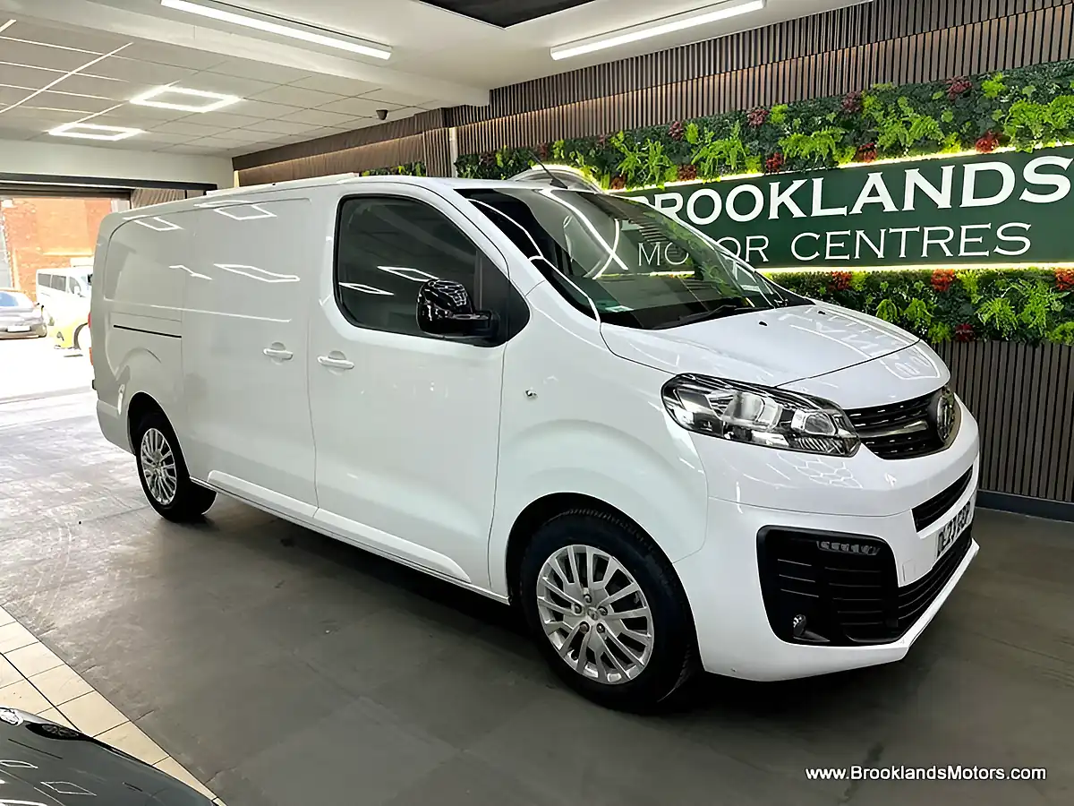 Used 2023 Vauxhall Vivaro L2H1 F2900 Pro S/S White - Interior and Exterior details 6