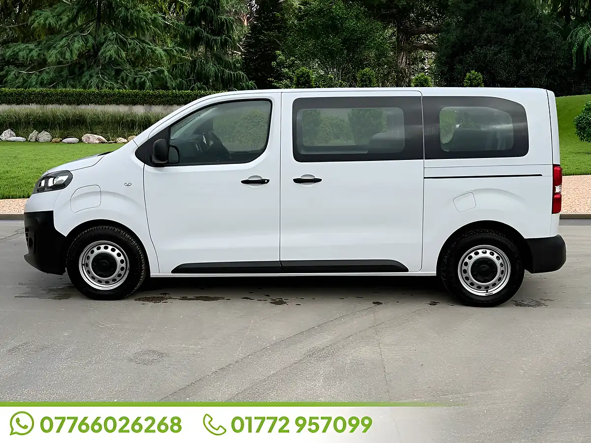 Used 2023 Vauxhall Vivaro Life Electric Combi White - Interior and Exterior details 3