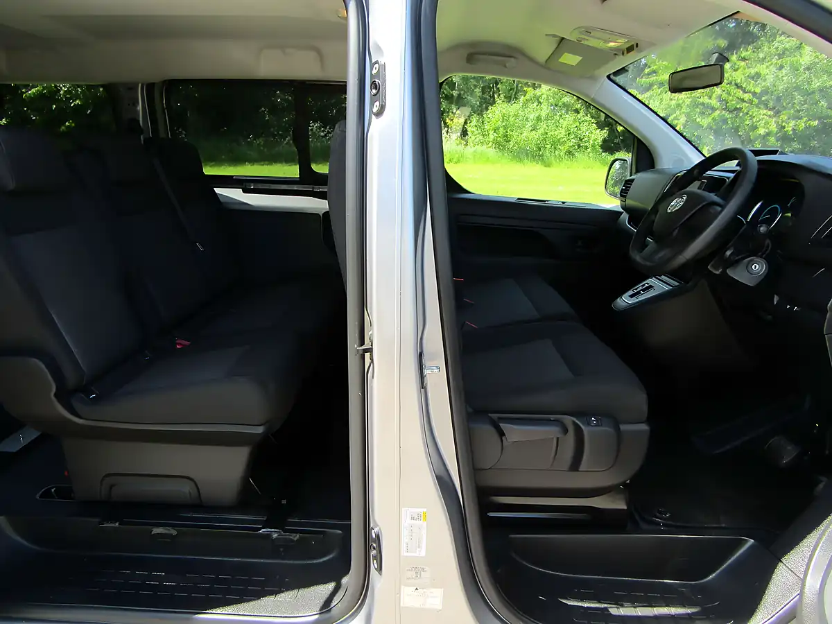 Used 2023 Vauxhall Vivaro Life Grey - Interior and Exterior details 9