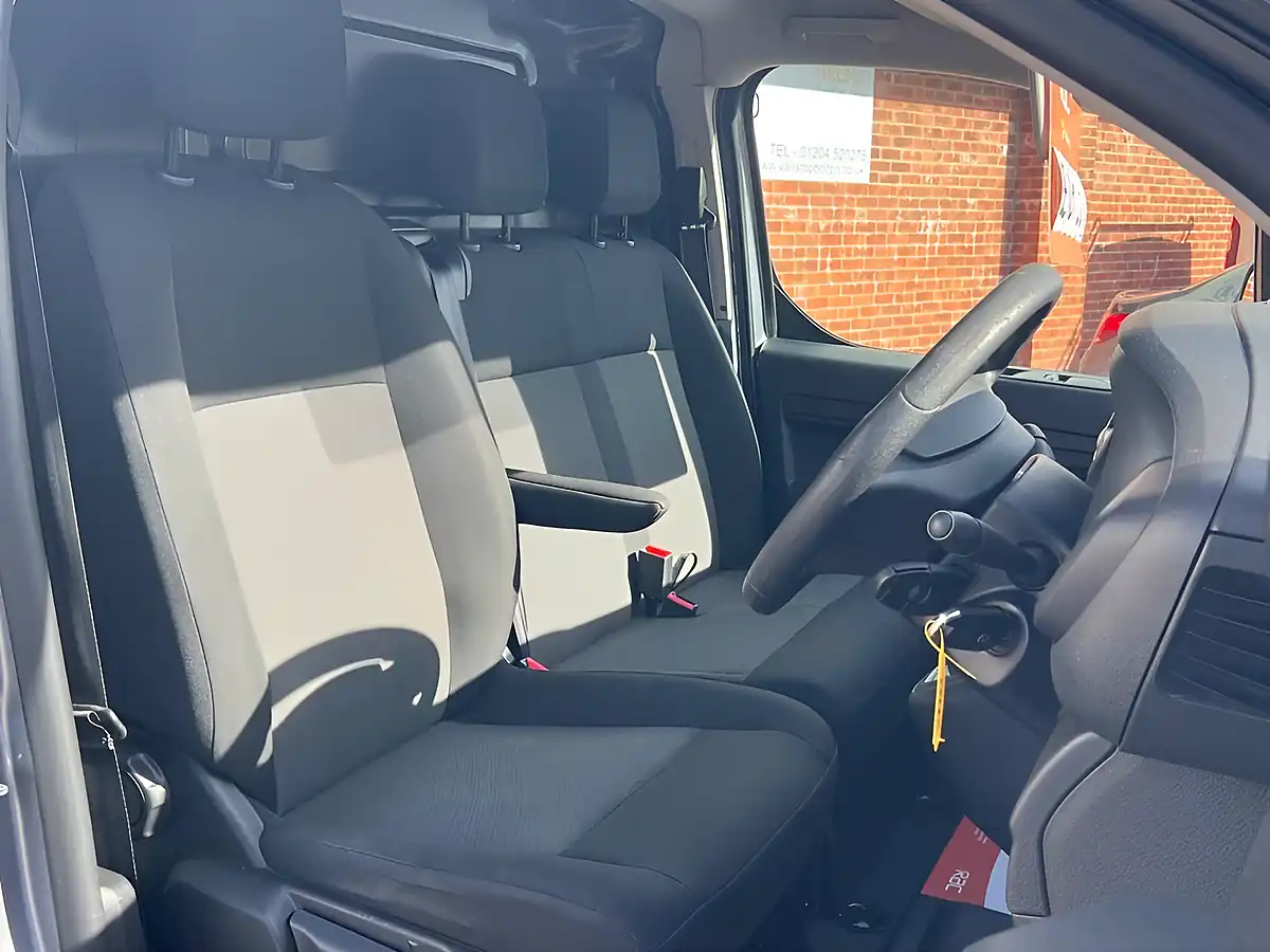 Used 2023 Vauxhall Vivaro Prime Grey - Interior and Exterior details 13
