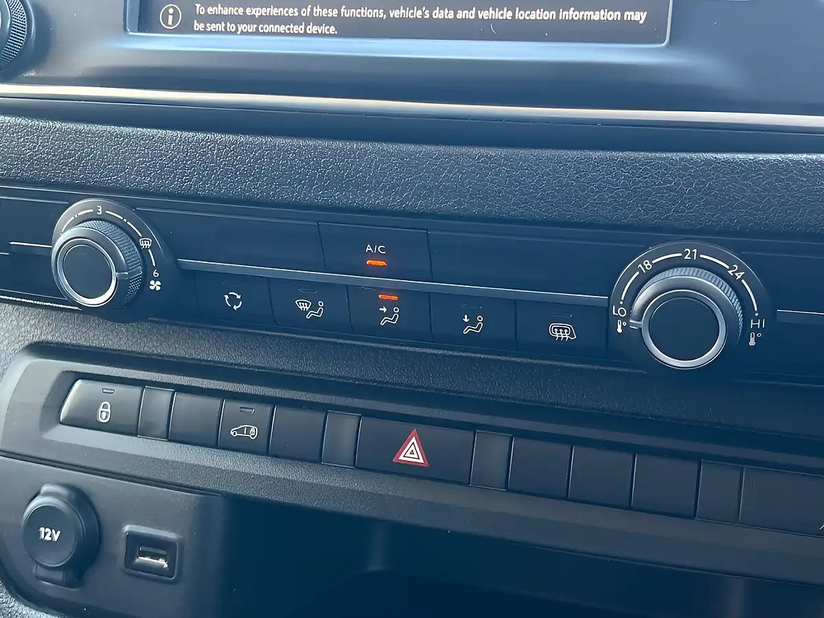 Used 2023 Vauxhall Vivaro Prime Kaolin White - Interior and Exterior details 15