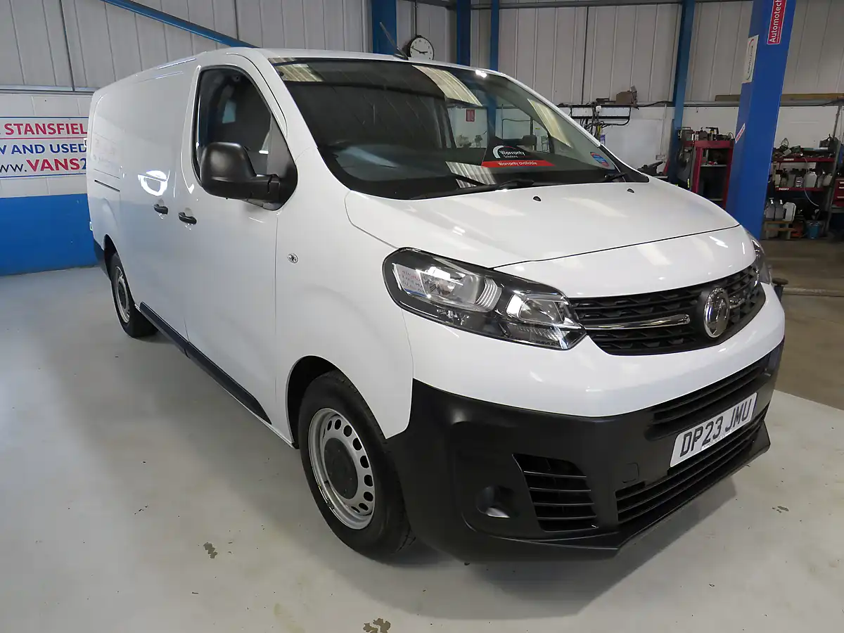 Used 2023 Vauxhall Vivaro Prime L1H1 White - Front View