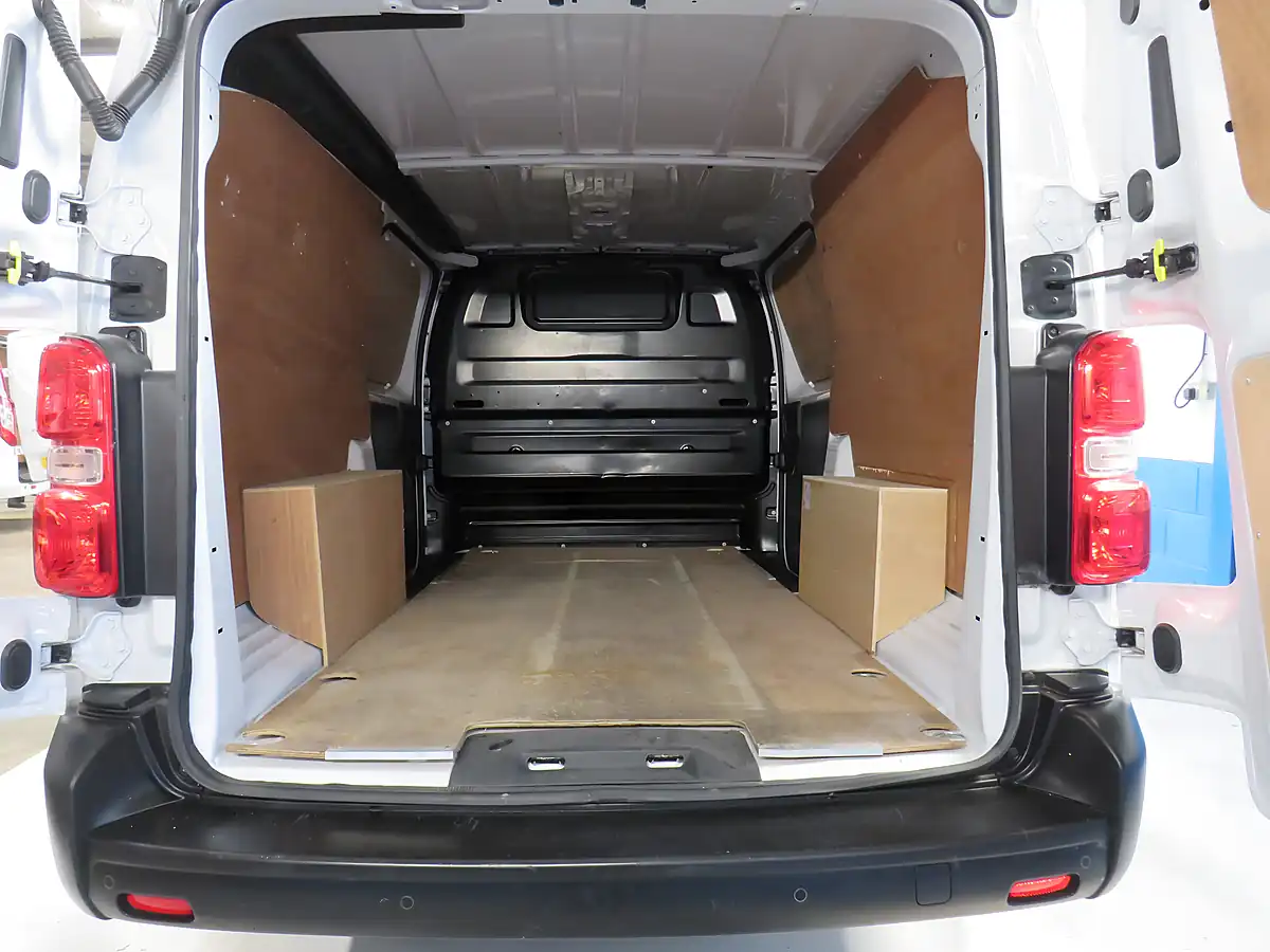 Used 2023 Vauxhall Vivaro Prime L1H1 White - Interior and Exterior details 4