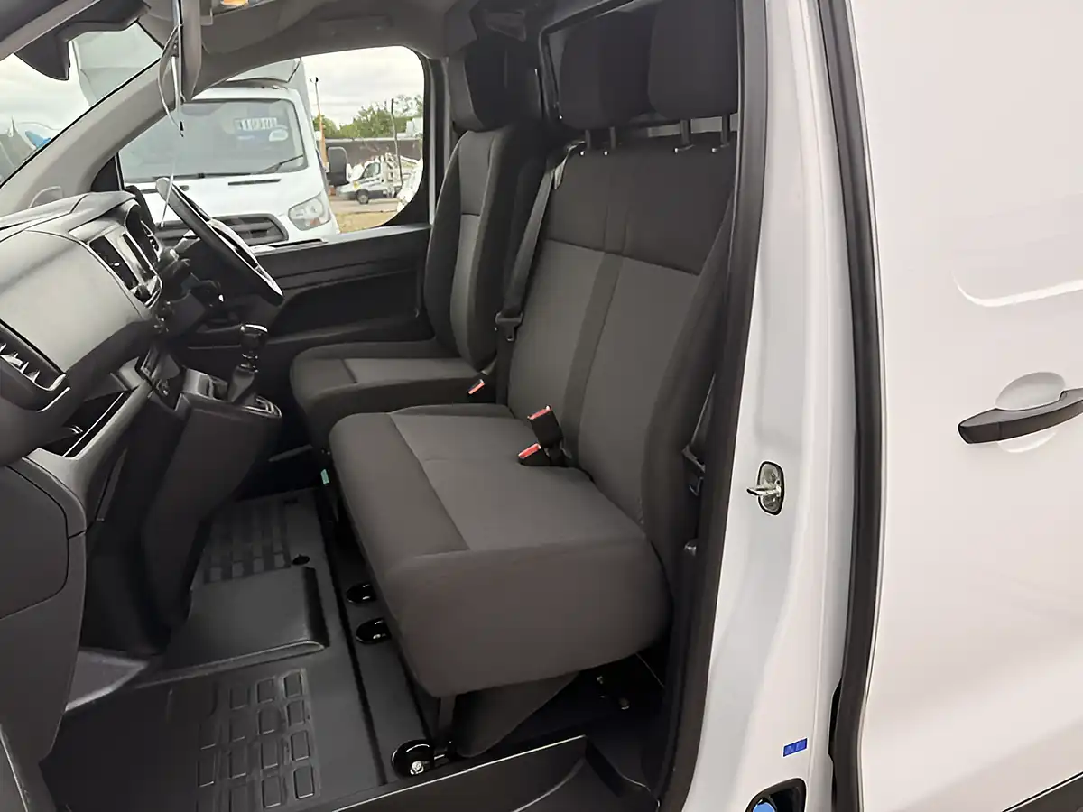 Used 2023 Vauxhall Vivaro Prime L2 H1 Lwb - Interior and Exterior details 12
