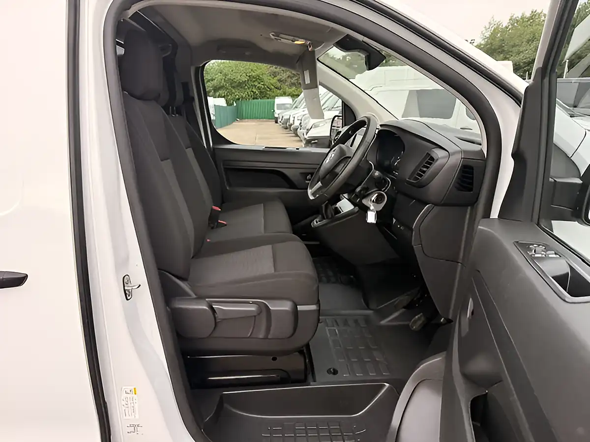 Used 2023 Vauxhall Vivaro Prime L2 H1 Lwb - Interior and Exterior details 15