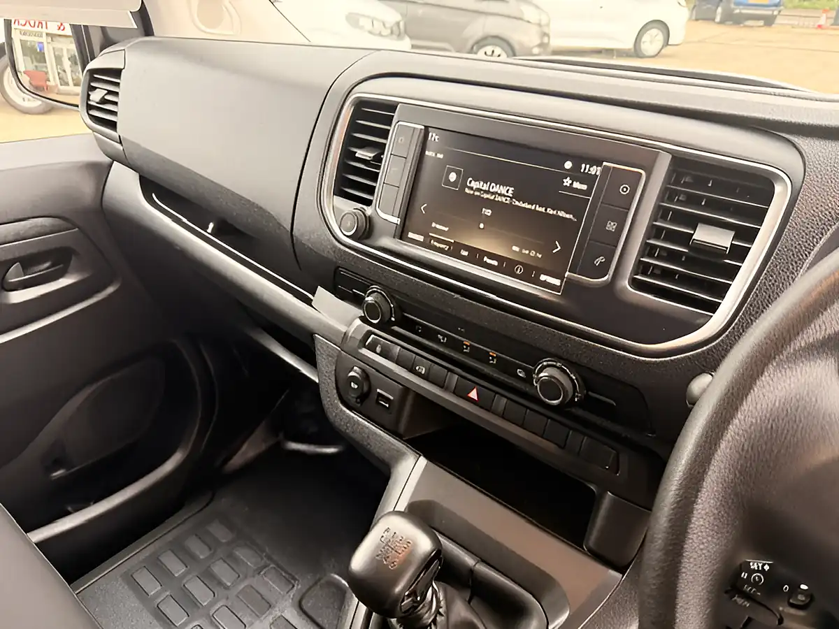 Used 2023 Vauxhall Vivaro Prime L2 H1 Lwb - Interior and Exterior details 18