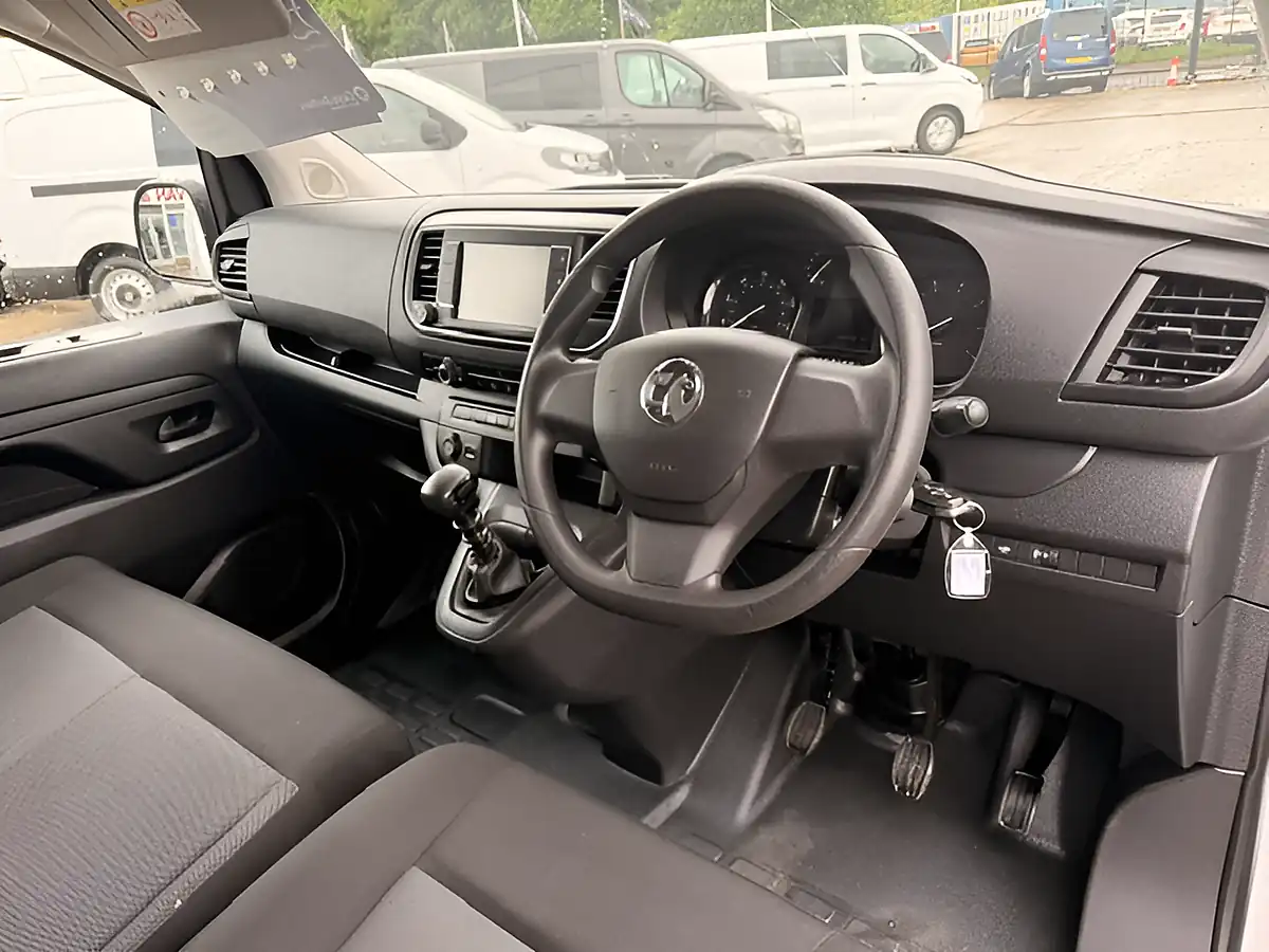 Used 2023 Vauxhall Vivaro Prime L2 H1 Lwb White - Interior and Exterior details 18
