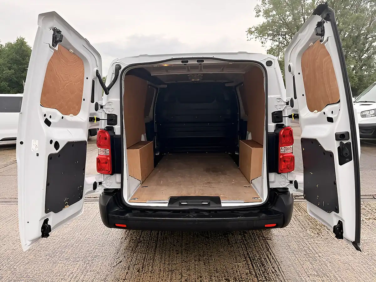 Used 2023 Vauxhall Vivaro Prime L2 H1 Lwb White - Interior and Exterior details 6