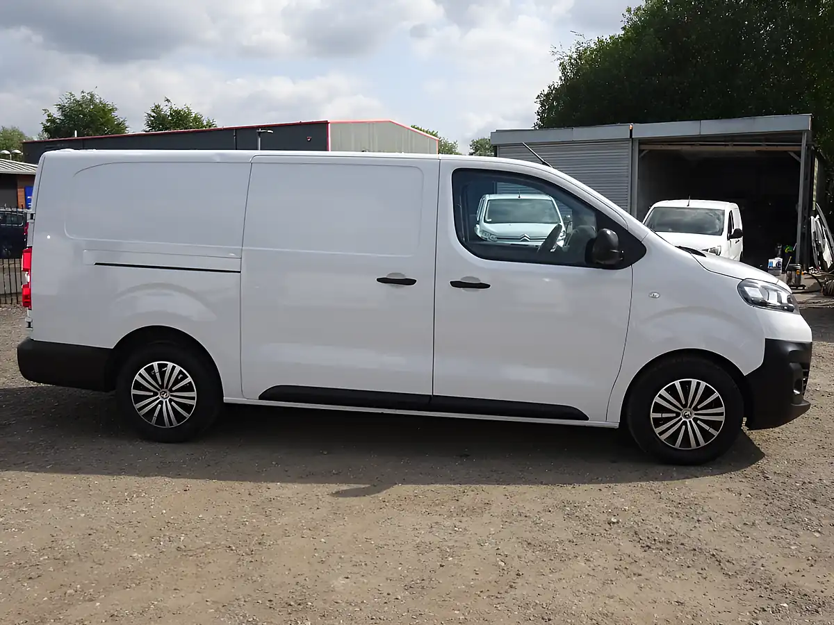 Used 2023 Vauxhall Vivaro Prime L2 H1 (lwb) White - Interior and Exterior details 10