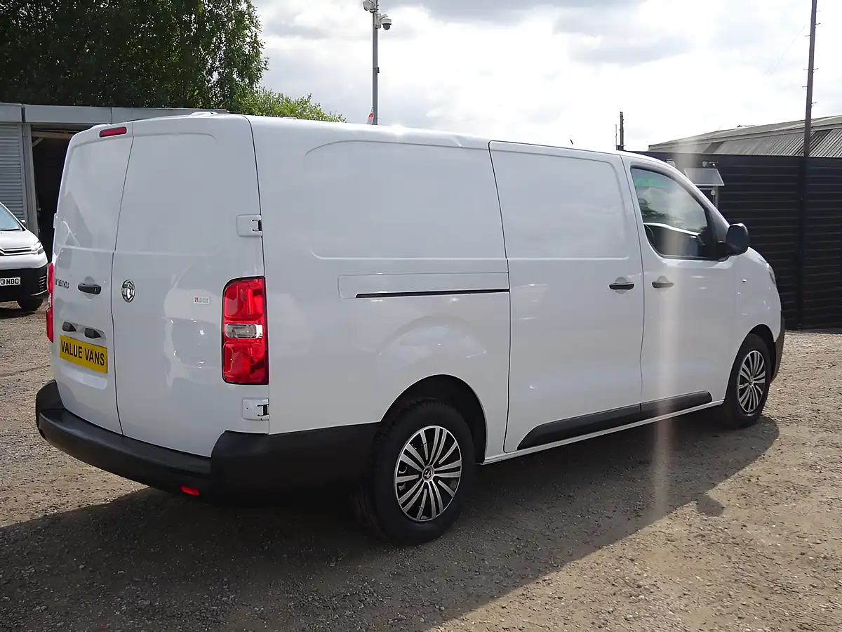 Used 2023 Vauxhall Vivaro Prime L2 H1 (lwb) White - Interior and Exterior details 15