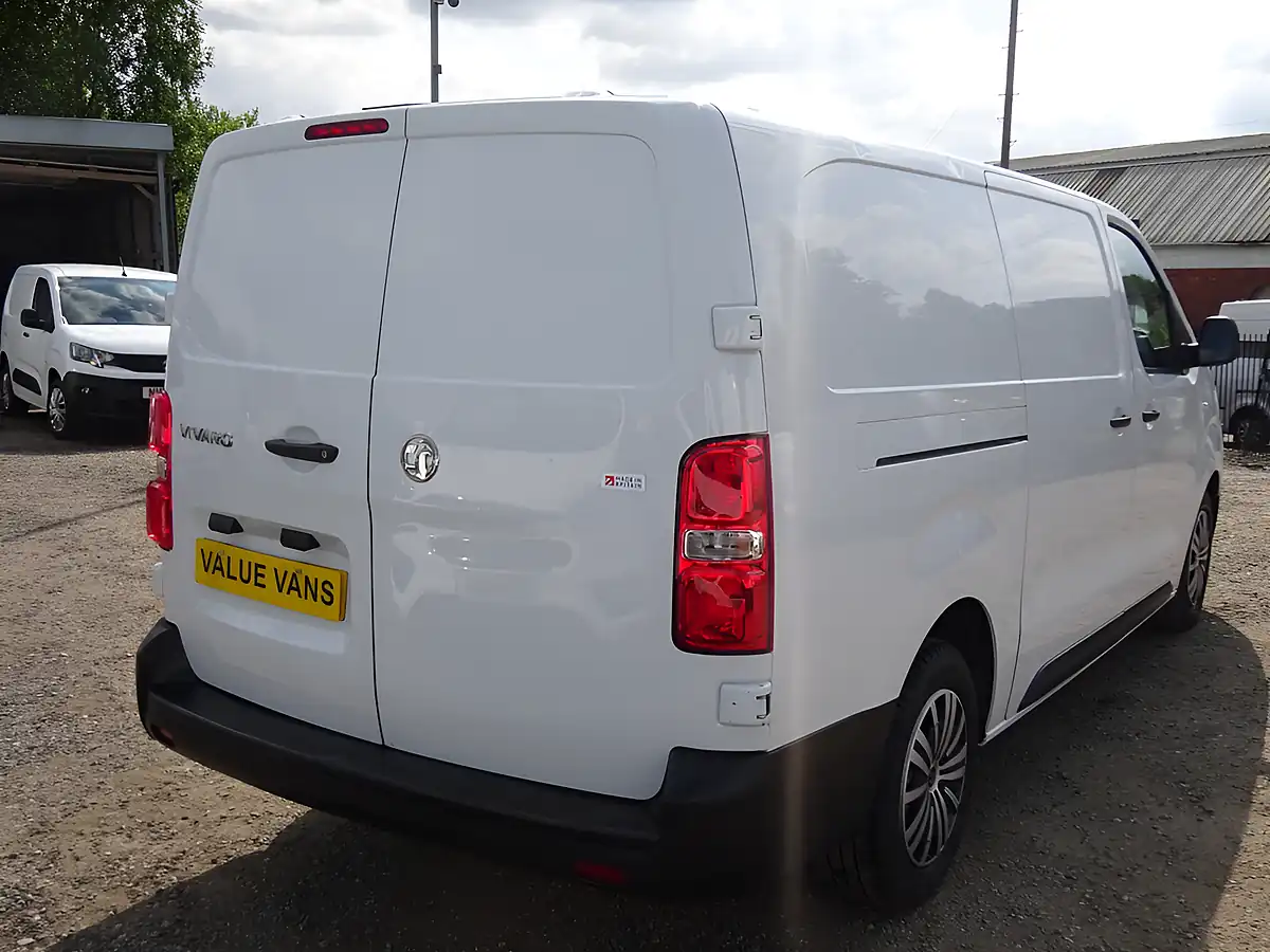 Used 2023 Vauxhall Vivaro Prime L2 H1 (lwb) White - Interior and Exterior details 17