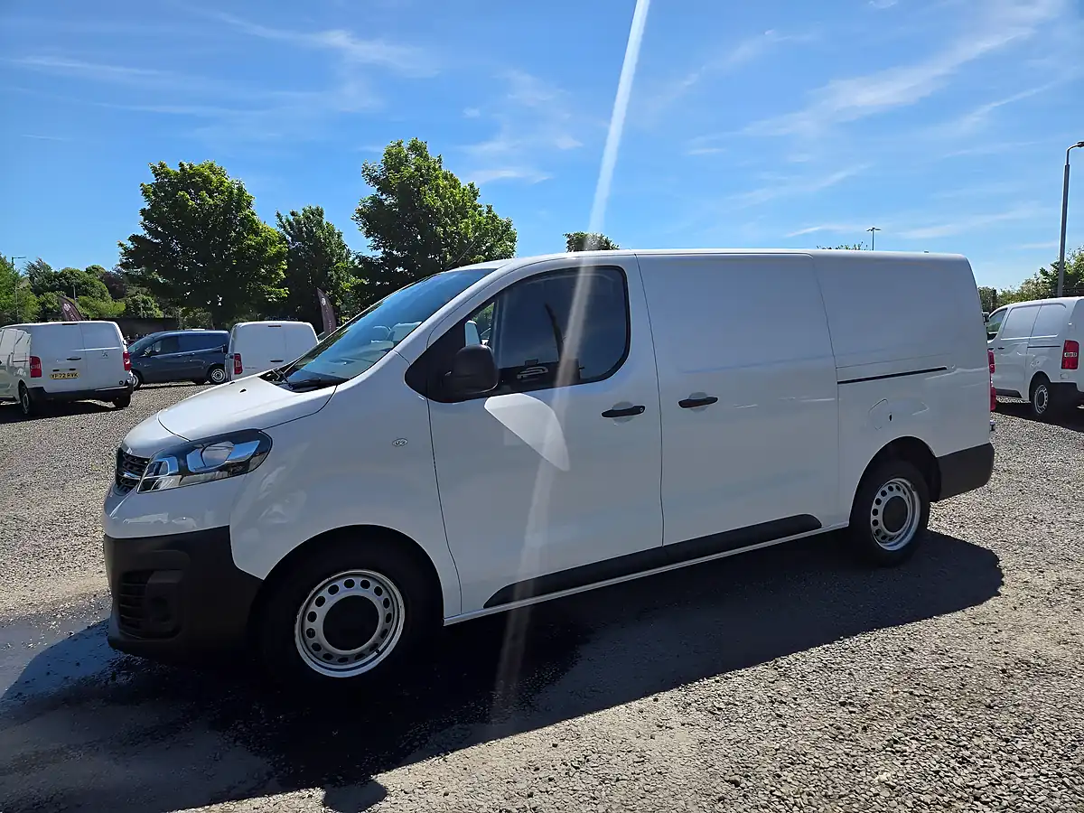 Used 2023 Vauxhall Vivaro Prime L2 H1 White - Interior and Exterior details 10