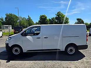 Used 2023 Vauxhall Vivaro Prime L2 H1 White - Interior and Exterior details 11