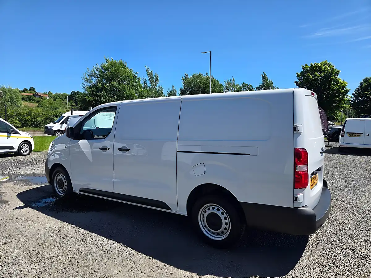 Used 2023 Vauxhall Vivaro Prime L2 H1 White - Interior and Exterior details 15
