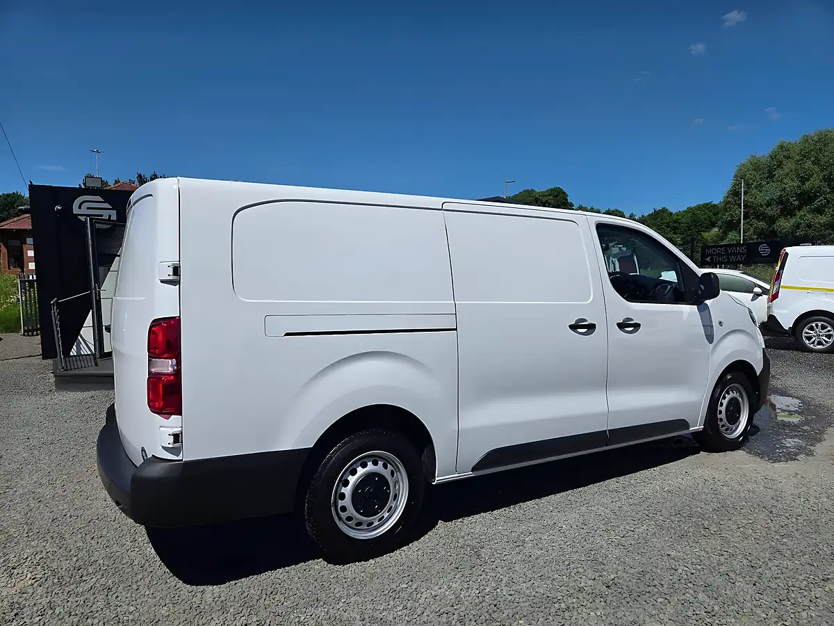 Used 2023 Vauxhall Vivaro Prime L2 H1 White - Interior and Exterior details 7