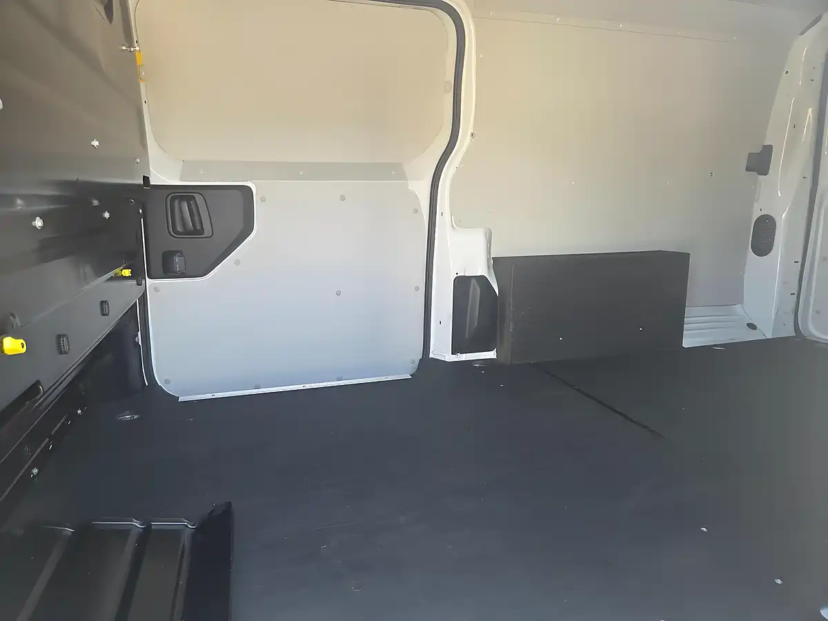 Used 2023 Vauxhall Vivaro Prime L2 H1 White - Interior and Exterior details 14
