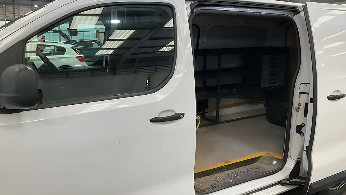 Used 2023 Vauxhall Vivaro Prime L2 H1 White - Interior and Exterior details 10